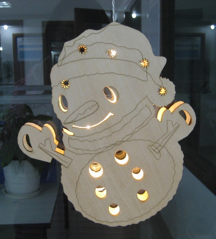 FY-016-007 Noël SILHOUETTE bois fenêtre lampe ampoule BONHOMME DE NEIGE FY-016-007 pas cher SILHOUETTE bois fenêtre lampe ampoule de bonhomme de neige - lumières de fenêtreMade in China